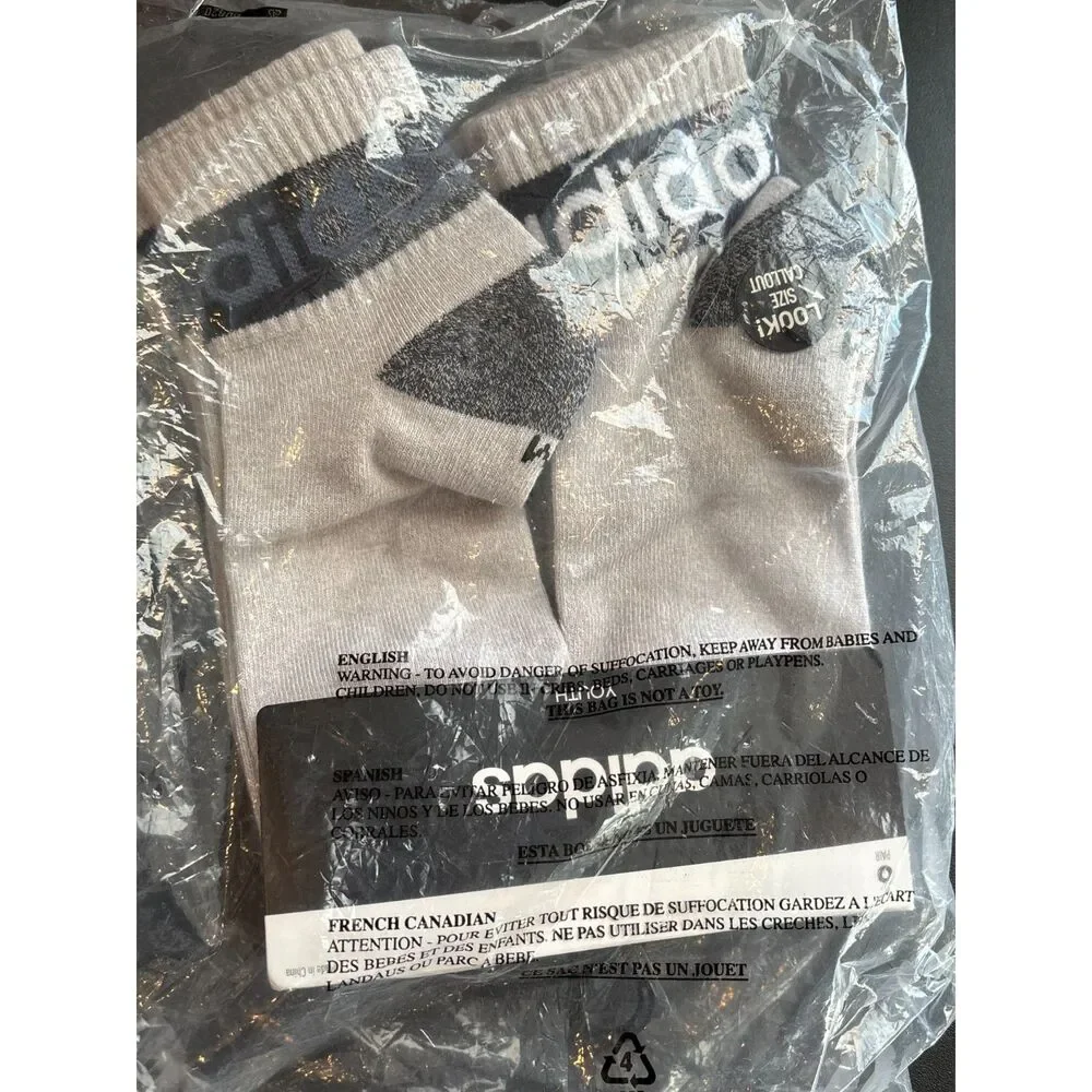 Adidas Youth Medium 6 pairs Assorted Socks New with tag Gray